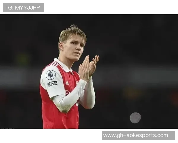 喜欢佩戴护手套的足球球星们和他们的独特风格